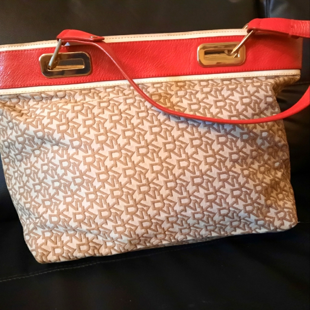 DKNY Women bag   , not new, but good condition  19/10,5 inch $45